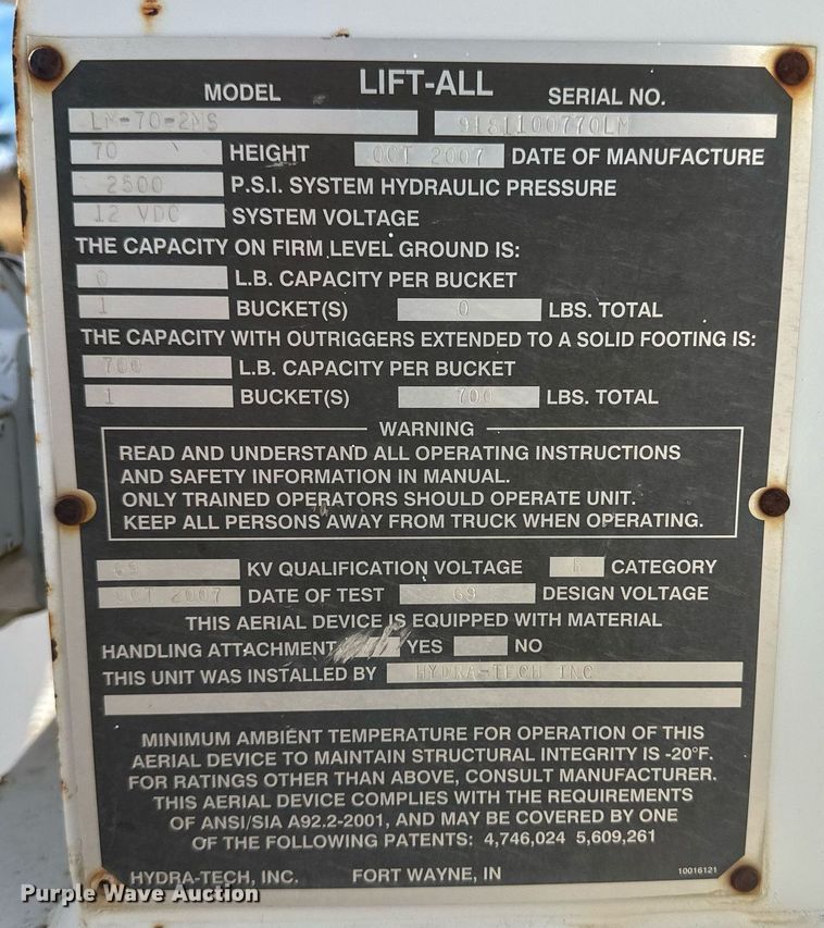 image for item EK9778 2007 Freightliner Business Class M2 106  bucket truck