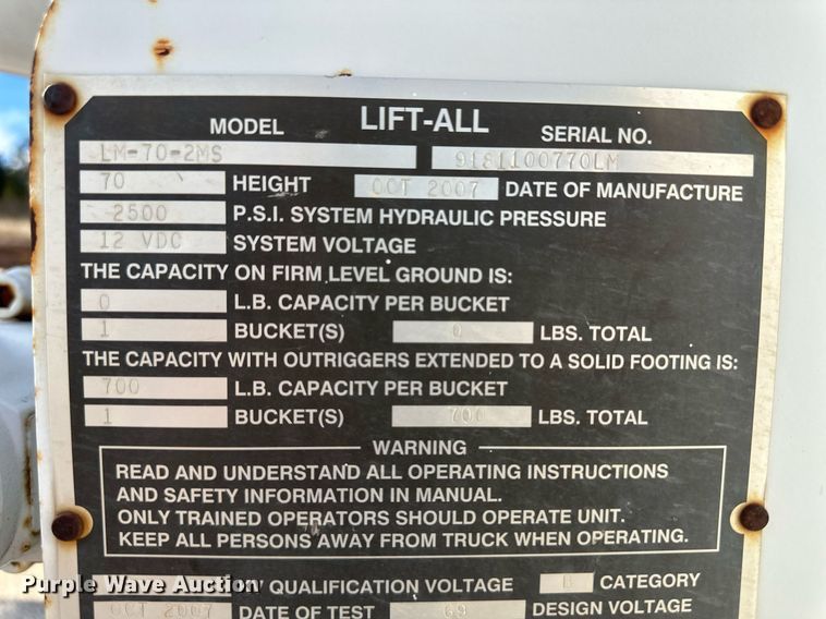 image for item EK9778 2007 Freightliner Business Class M2 106  bucket truck