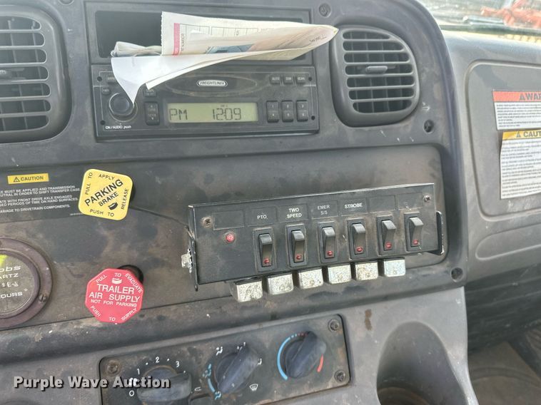 image for item EK9778 2007 Freightliner Business Class M2 106  bucket truck