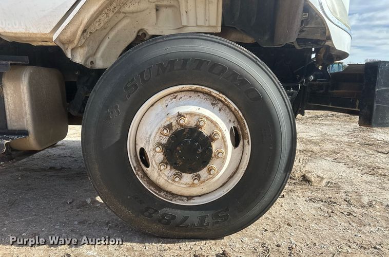 image for item EK9778 2007 Freightliner Business Class M2 106  bucket truck