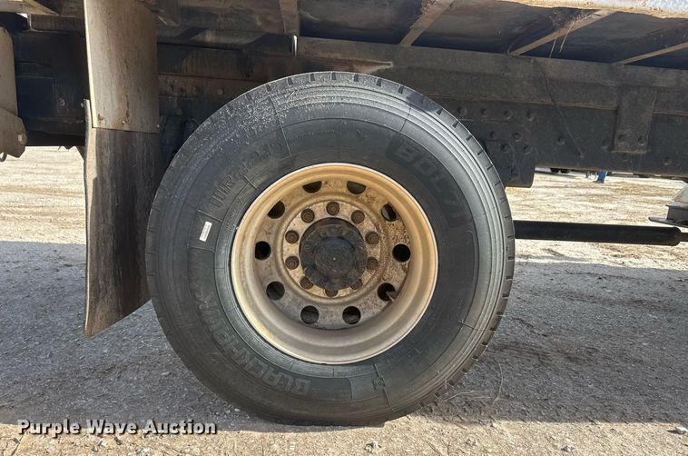 image for item EK9778 2007 Freightliner Business Class M2 106  bucket truck