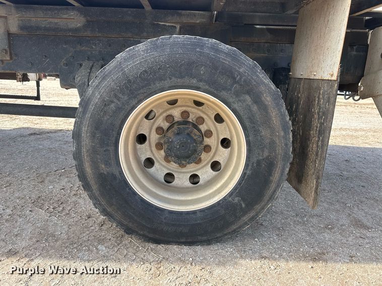 image for item EK9778 2007 Freightliner Business Class M2 106  bucket truck