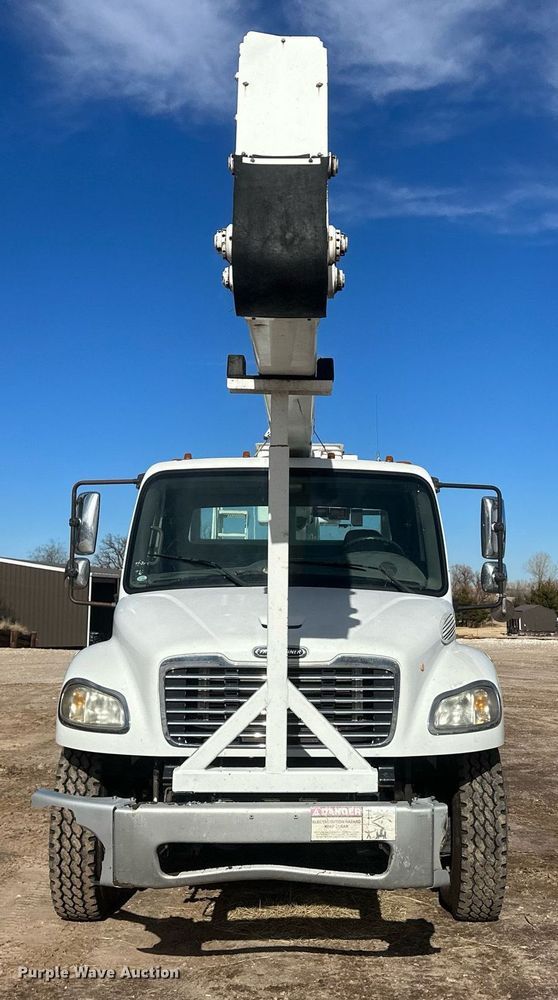 image for item EK9779 2007 Freightliner Business Class M2 106  bucket truck