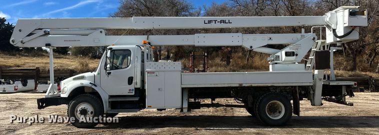 image for item EK9779 2007 Freightliner Business Class M2 106  bucket truck