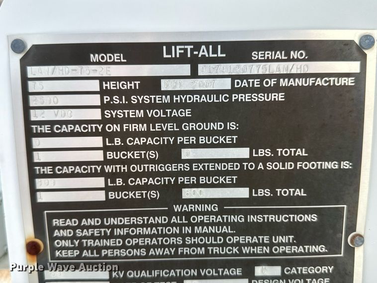 image for item EK9779 2007 Freightliner Business Class M2 106  bucket truck