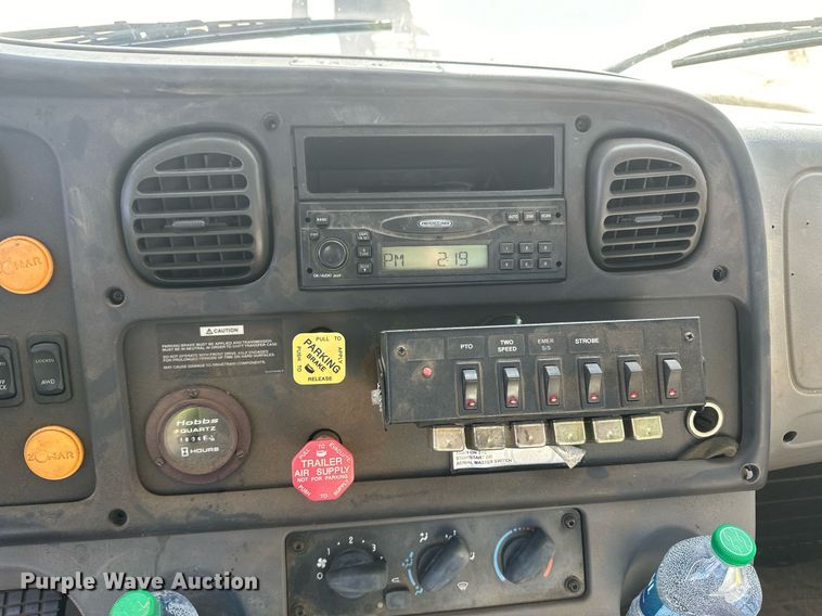 image for item EK9779 2007 Freightliner Business Class M2 106  bucket truck