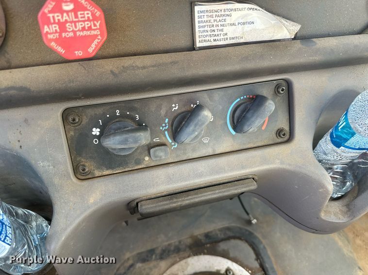 image for item EK9779 2007 Freightliner Business Class M2 106  bucket truck