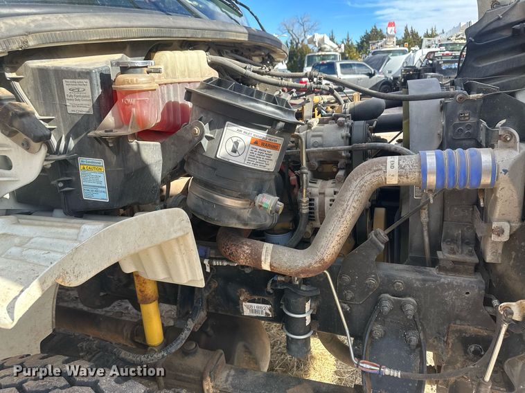 image for item EK9779 2007 Freightliner Business Class M2 106  bucket truck