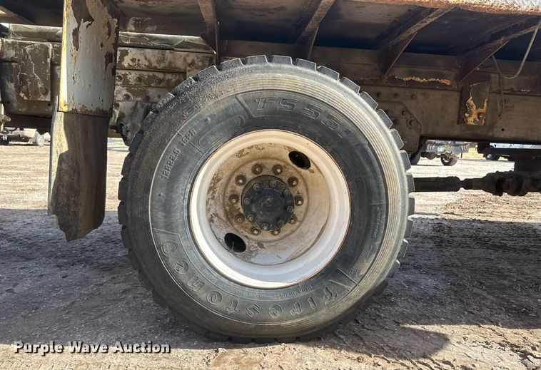 image for item EK9779 2007 Freightliner Business Class M2 106  bucket truck