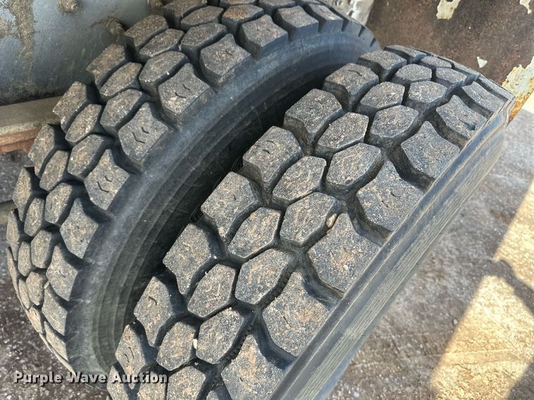 image for item EK9779 2007 Freightliner Business Class M2 106  bucket truck