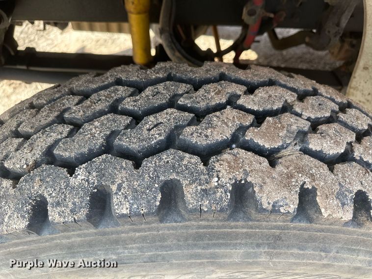 image for item EK9779 2007 Freightliner Business Class M2 106  bucket truck