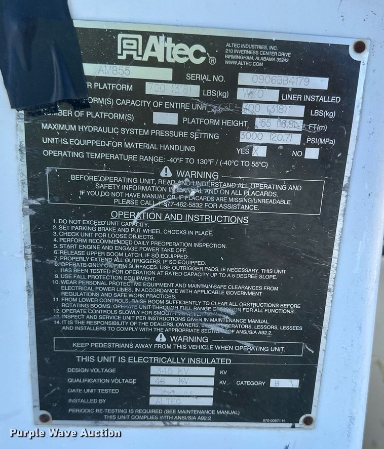 image for item EK9780 2007 International 7300  bucket truck