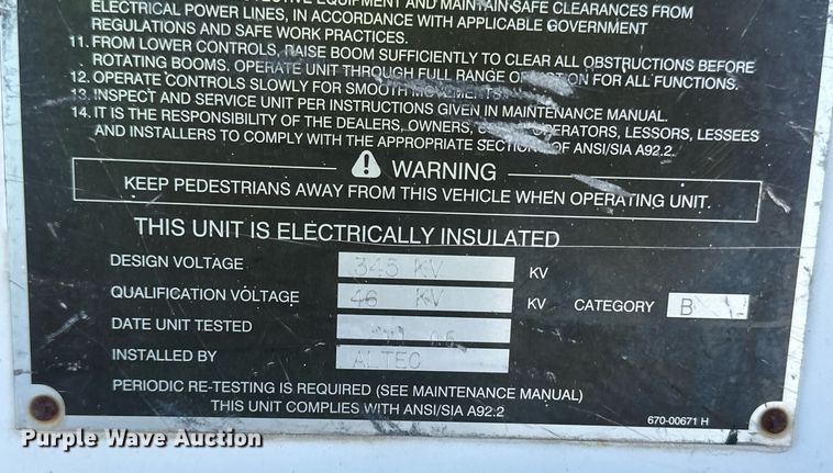 image for item EK9780 2007 International 7300  bucket truck