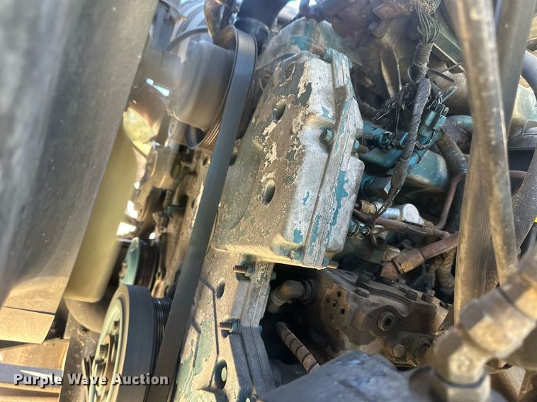 image for item EK9780 2007 International 7300  bucket truck