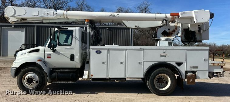 image for item EK9781 2007 International 4300  bucket truck