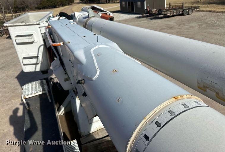 image for item EK9781 2007 International 4300  bucket truck