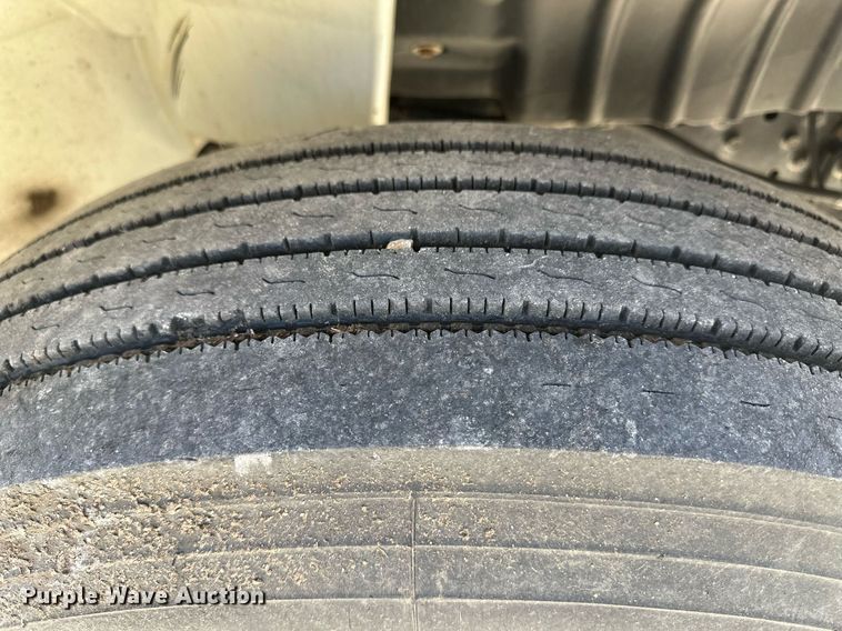 image for item EK9781 2007 International 4300  bucket truck