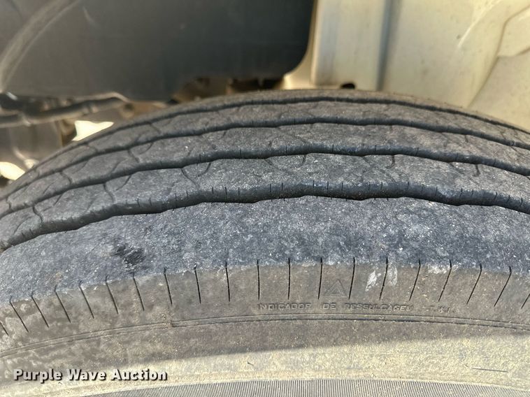 image for item EK9781 2007 International 4300  bucket truck