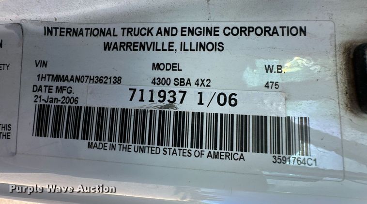 image for item EK9781 2007 International 4300  bucket truck