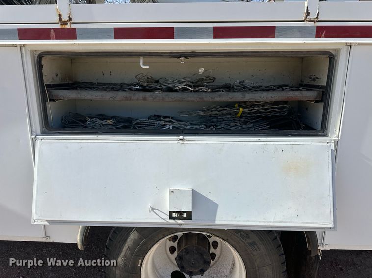 image for item EK9782 2005 Freightliner Business Class M2  bucket truck