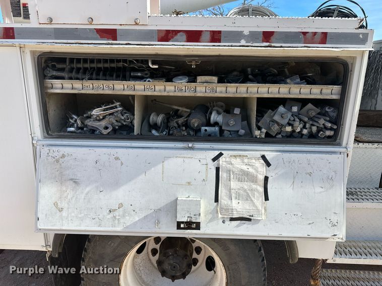 image for item EK9782 2005 Freightliner Business Class M2  bucket truck