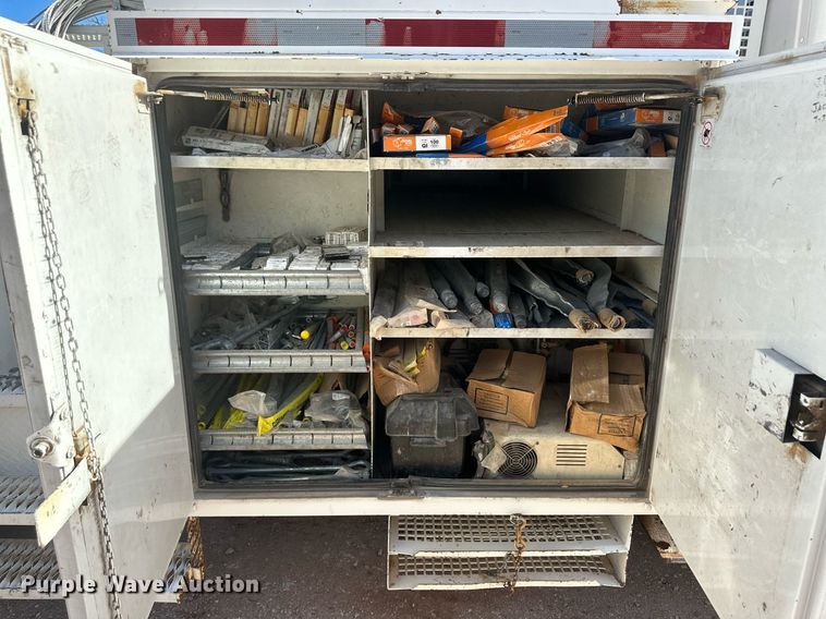 image for item EK9782 2005 Freightliner Business Class M2  bucket truck