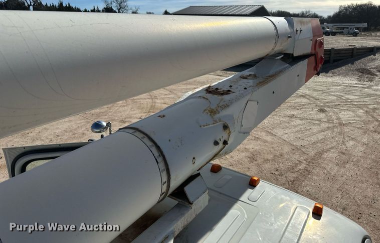 image for item EK9782 2005 Freightliner Business Class M2  bucket truck