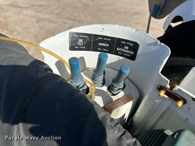 image for item EK9782 2005 Freightliner Business Class M2  bucket truck