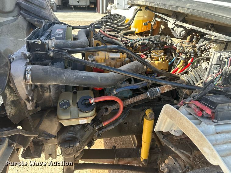 image for item EK9782 2005 Freightliner Business Class M2  bucket truck