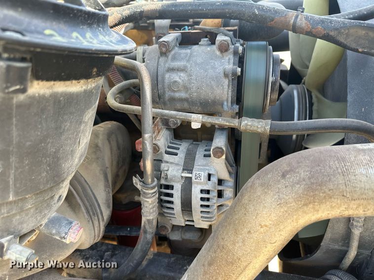 image for item EK9782 2005 Freightliner Business Class M2  bucket truck