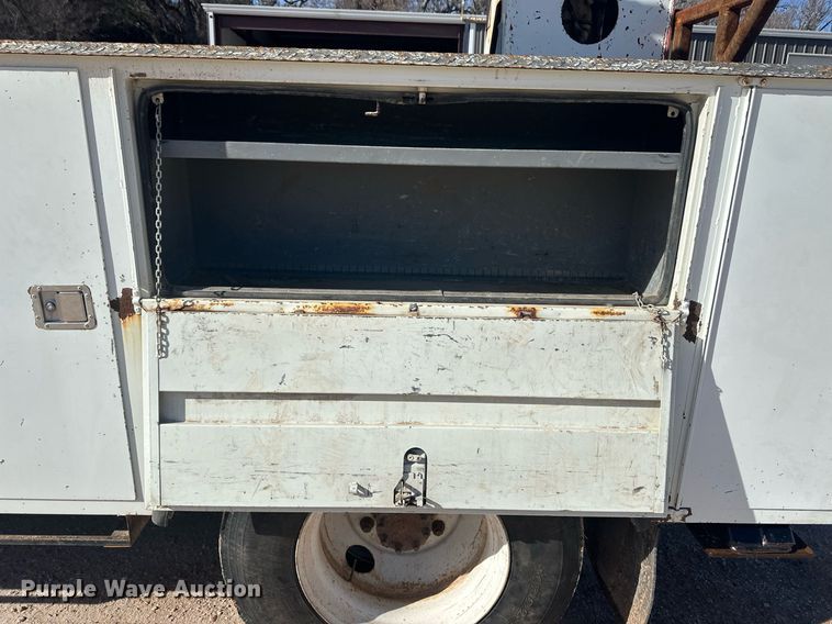 image for item EK9783 2007 International 4300  digger derrick truck