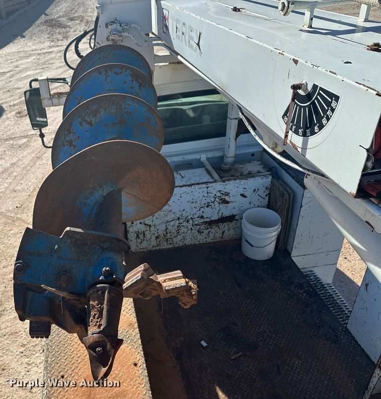 image for item EK9783 2007 International 4300  digger derrick truck