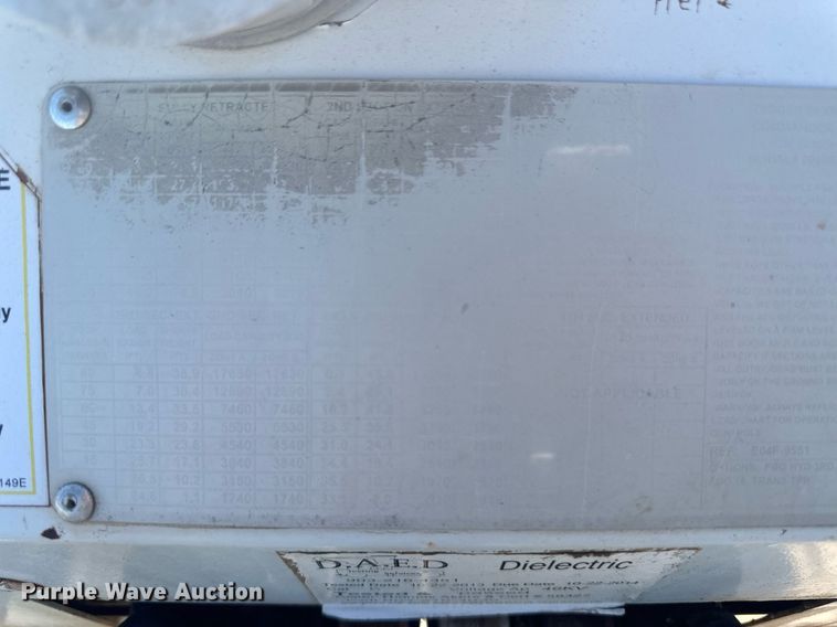 image for item EK9783 2007 International 4300  digger derrick truck