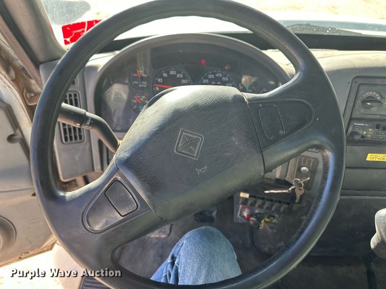 image for item EK9783 2007 International 4300  digger derrick truck