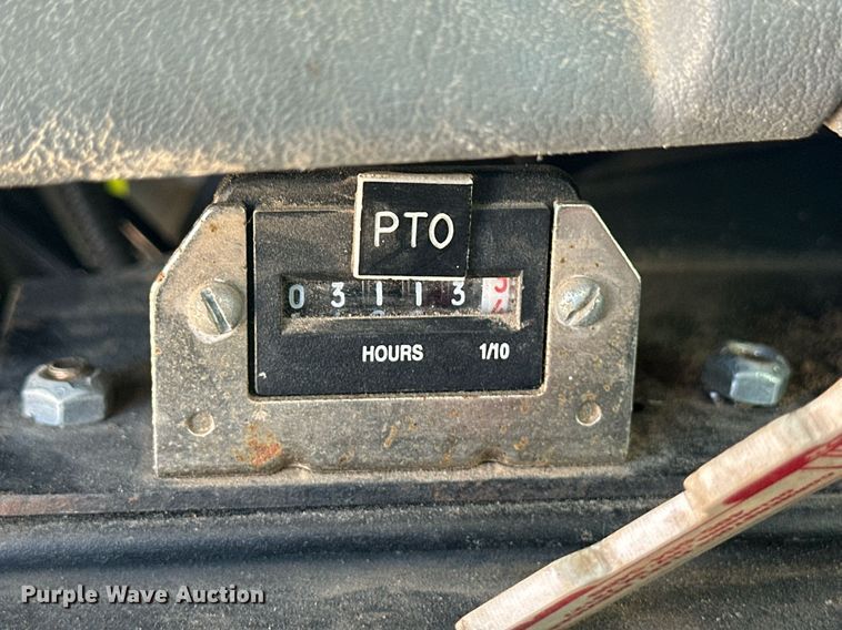 image for item EK9783 2007 International 4300  digger derrick truck