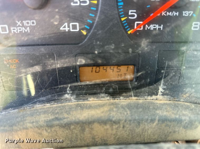 image for item EK9784 2005 International 7300  digger derrick truck