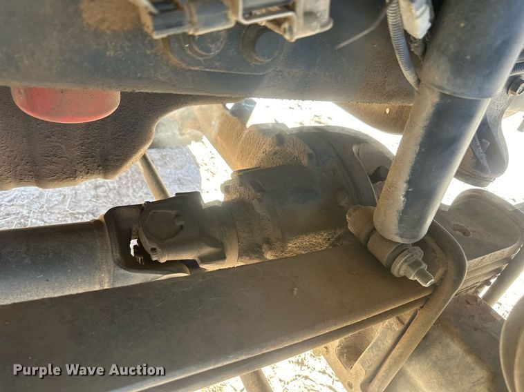 image for item EK9784 2005 International 7300  digger derrick truck