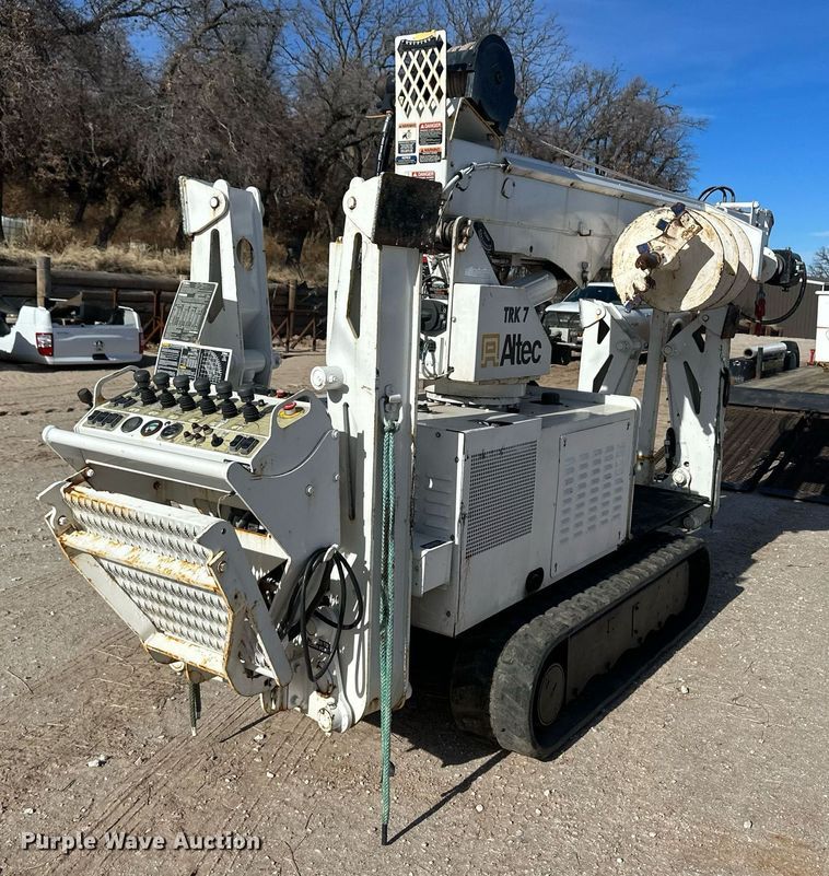 image for item EK9785 Altec DB37  mini digger derrick