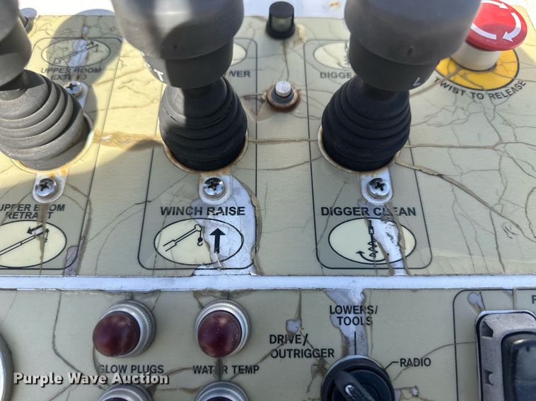 image for item EK9785 Altec DB37  mini digger derrick