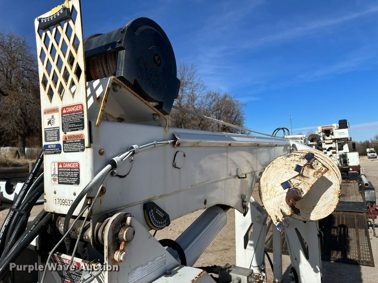 image for item EK9785 Altec DB37  mini digger derrick