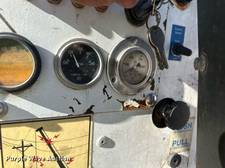 image for item EK9786 2015 SDP EZ Hauler 5500  mini digger derrick