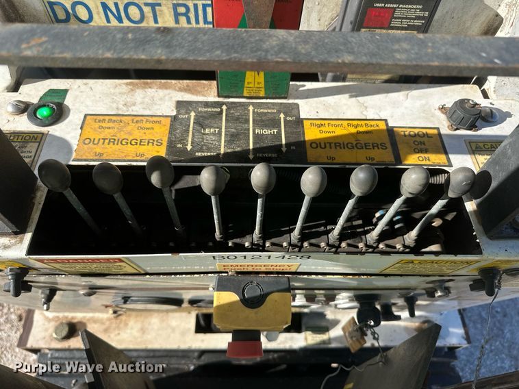 image for item EK9786 2015 SDP EZ Hauler 5500  mini digger derrick