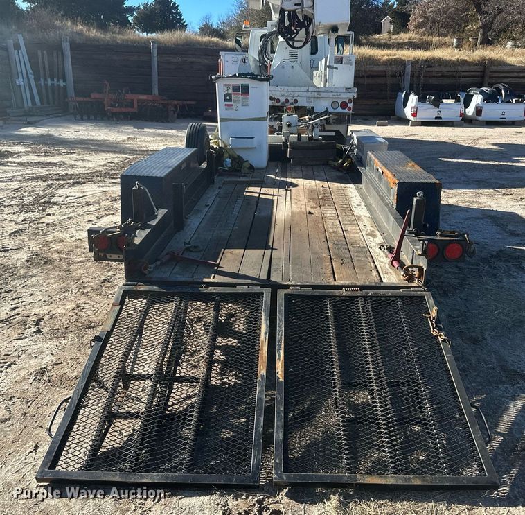 image for item EK9786 2015 SDP EZ Hauler 5500  mini digger derrick