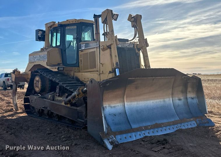 image for item EK9805 2000 Caterpillar D8R  dozer