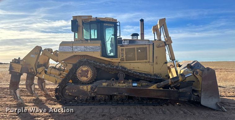 image for item EK9805 2000 Caterpillar D8R  dozer