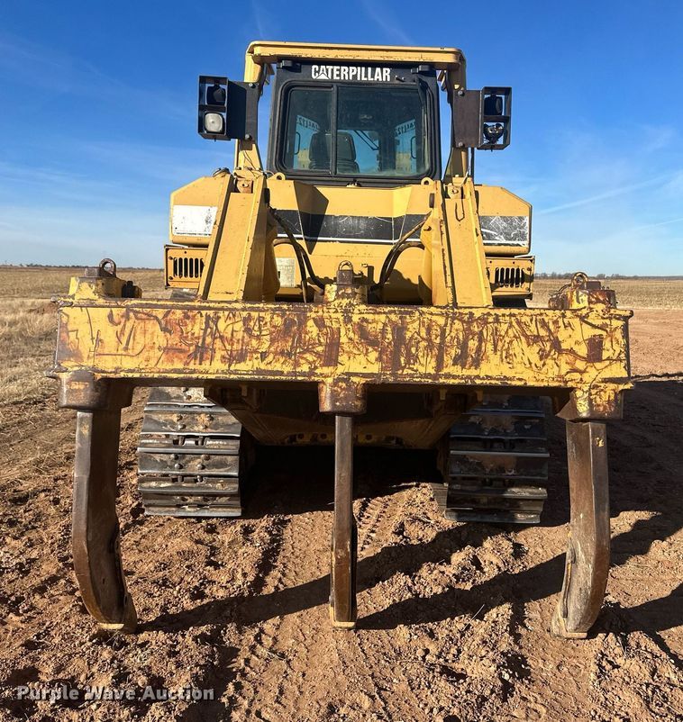 image for item EK9805 2000 Caterpillar D8R  dozer