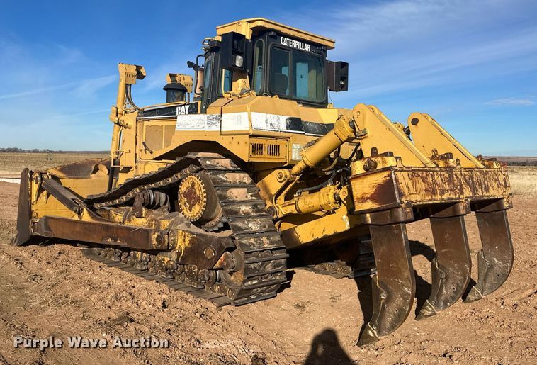image for item EK9805 2000 Caterpillar D8R  dozer