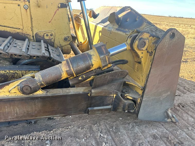 image for item EK9805 2000 Caterpillar D8R  dozer