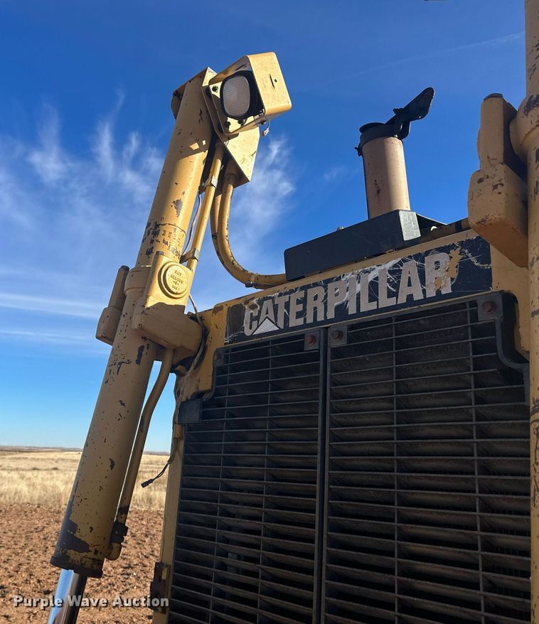 image for item EK9805 2000 Caterpillar D8R  dozer