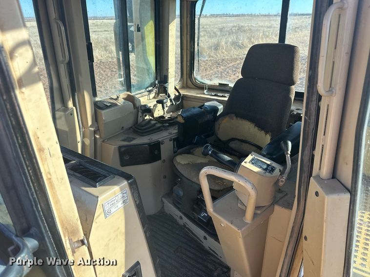 image for item EK9805 2000 Caterpillar D8R  dozer